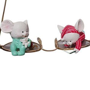 Enesco Vtg christmas Eyeglasses Ornament W/Adorable Mouse Figurines